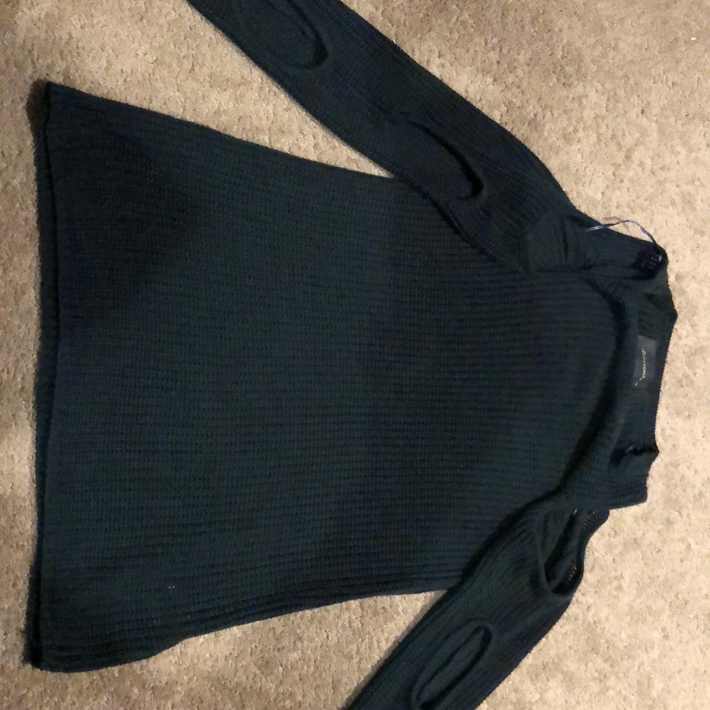 Shoulder holes sweater